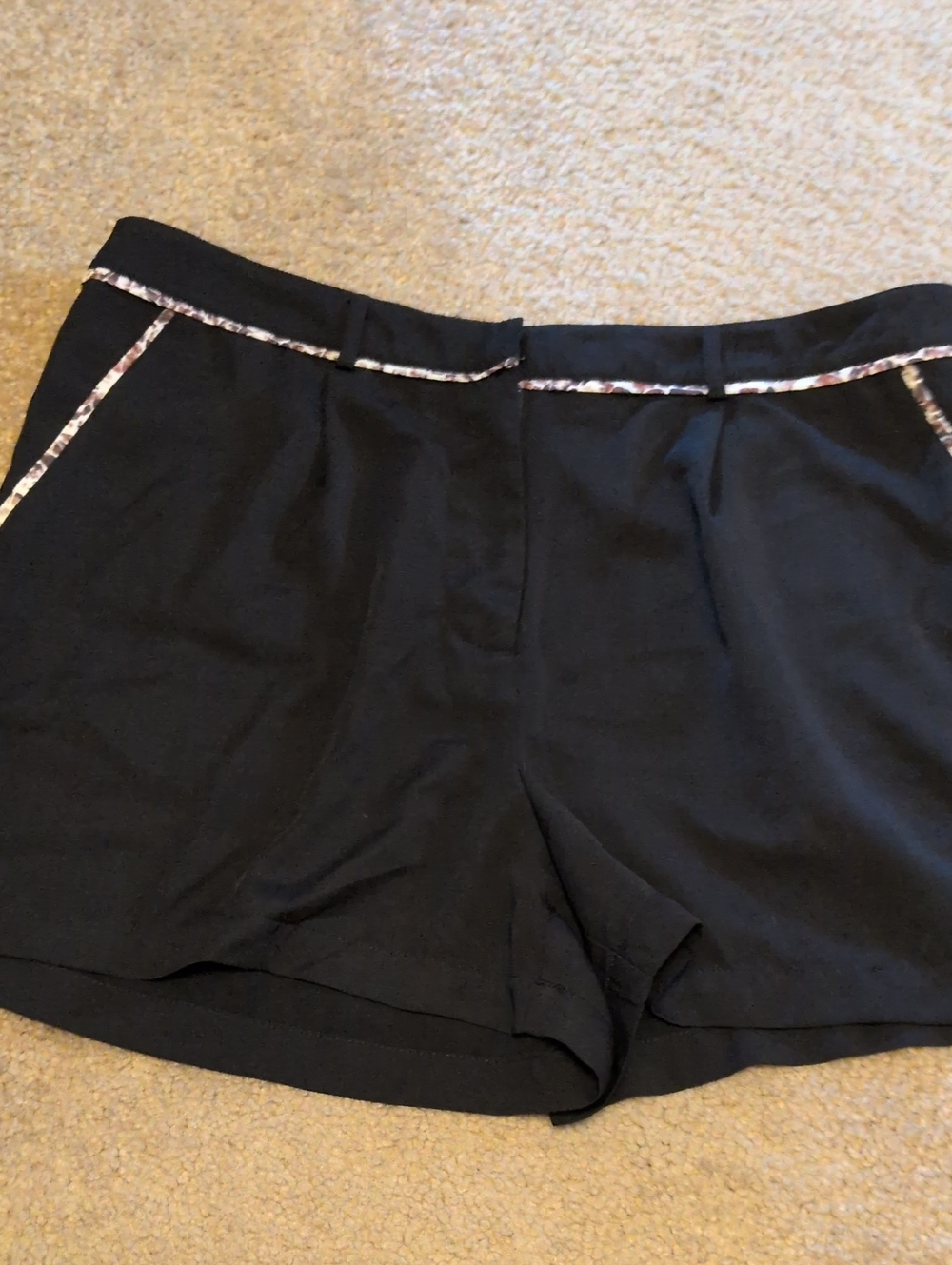 NWT Mossimo Supply Co. Black Women's Shorts with Floral-Trim Piping 12